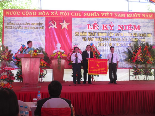 Vườn quốc gia Bạch Mã tổ chức Lễ Kỷ niệm 25 năm ngày thành lập Vườn và đón nhận Cờ thi đua của Chính Phủ
